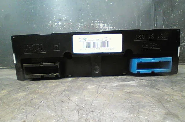 Commande de chauffage Opel SIGNUM 3-5 portes (Z03) 3.0 v6 cdti (f48) (2003-2005) occasion