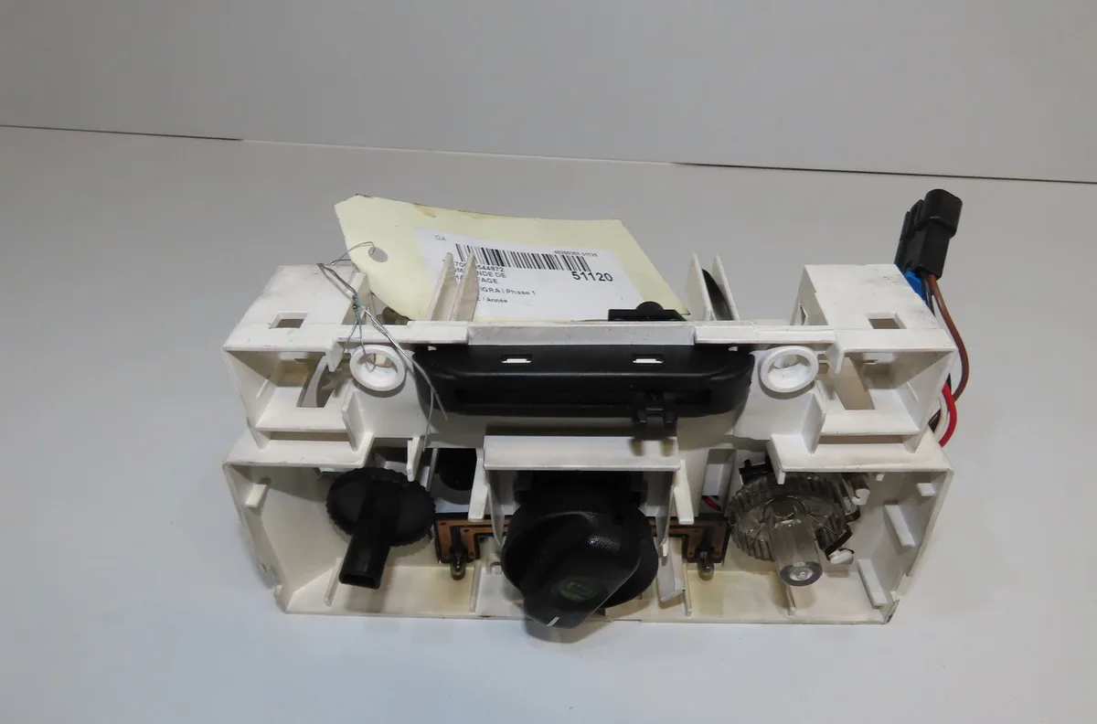 Commande de chauffage Opel TIGRA (S93) 1.4 16v (f07) (1994-2000) occasion