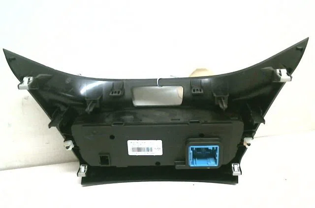 Commande de chauffage PEUGEOT 2008 1.5 BLUEHDI 100 S&S ALLURE occasion