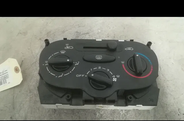 Commande de chauffage Peugeot 206 (2L_, 2M_) 1.4 hdi eco 70 (2009-2013) 5 portes occasion