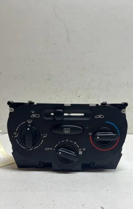 Commande de chauffage Peugeot 206 (2L_, 2M_) 1.4 i (2lkfwa, 2mkfwa) (2009-2013) 3 portes occasion