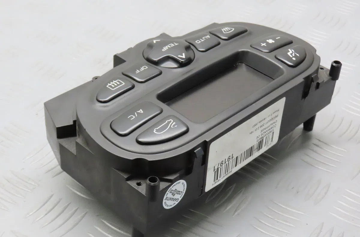 Commande de chauffage Peugeot 206 3-5 portes (2A-C) 2.0 rc (2003-2007) occasion
