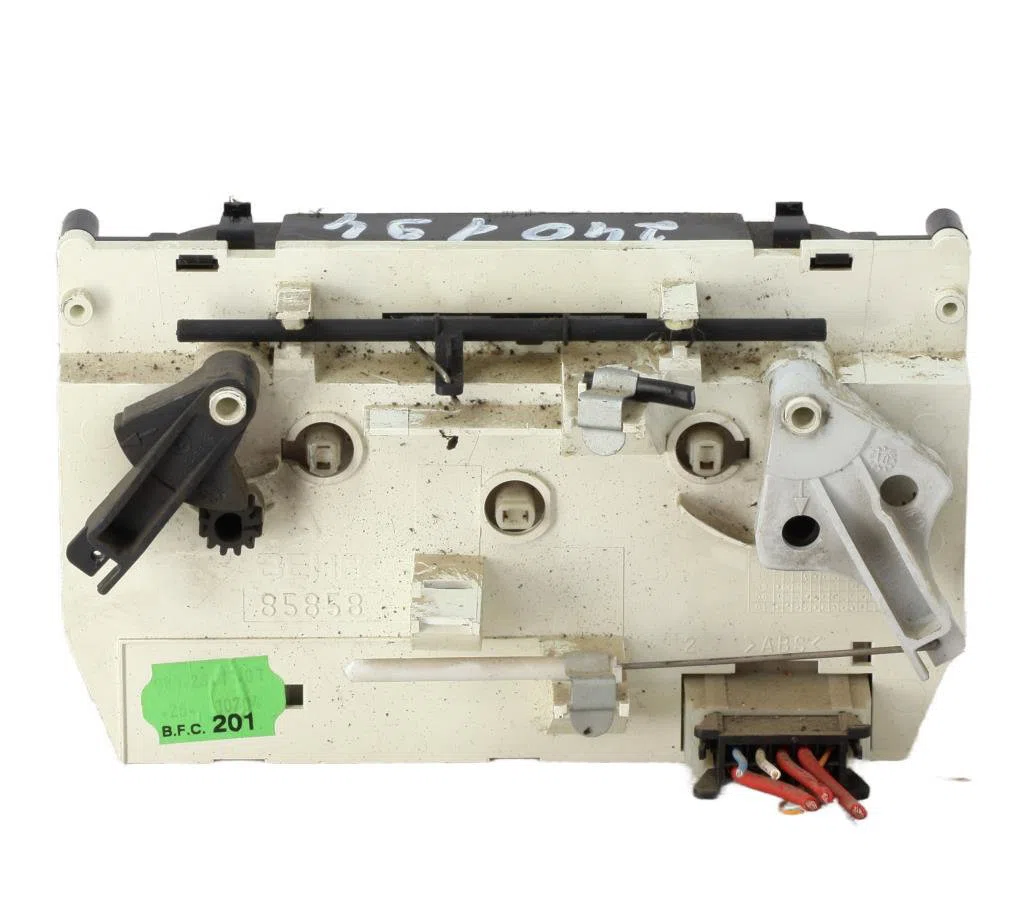 Commande de chauffage Peugeot 206 CC (2D) 1.6 16v (2dnfuf, 2dnfur) (2000-2007) 2 portes occasion