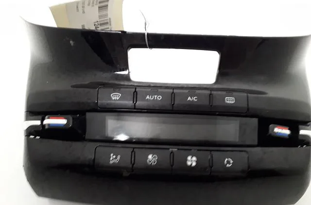 Commande de chauffage Peugeot 208 I (CA_, CC_) 1.4 hdi (2012) 3 portes occasion
