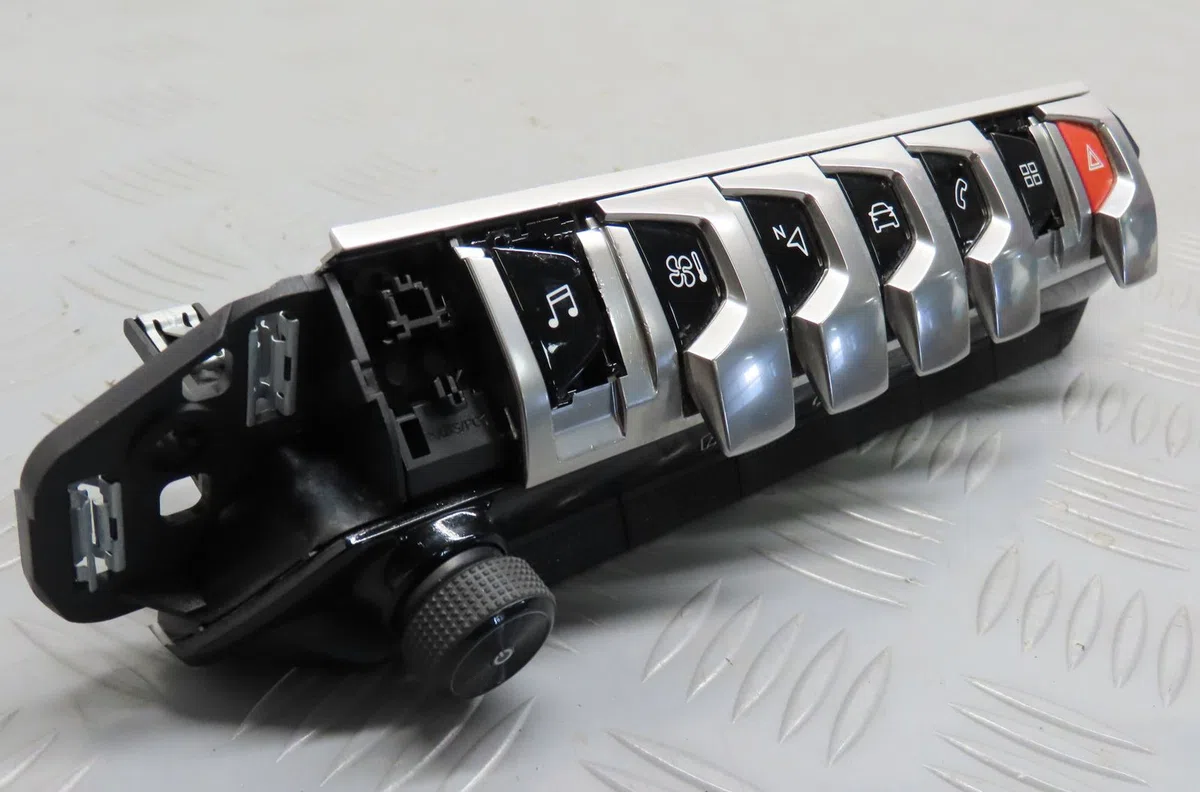 Commande de chauffage Peugeot 3008 SUV (MC_, MR_, MJ_, M4_) 1.2 thp- puretech 130 (mrhnsm, mrhnsu, mrhnsj, mrhnyw,... (2