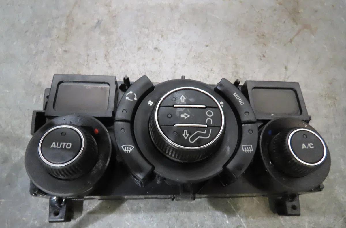 Commande de chauffage Peugeot 308 I (4A_, 4C_) 2.0 hdi (2007-2014) occasion