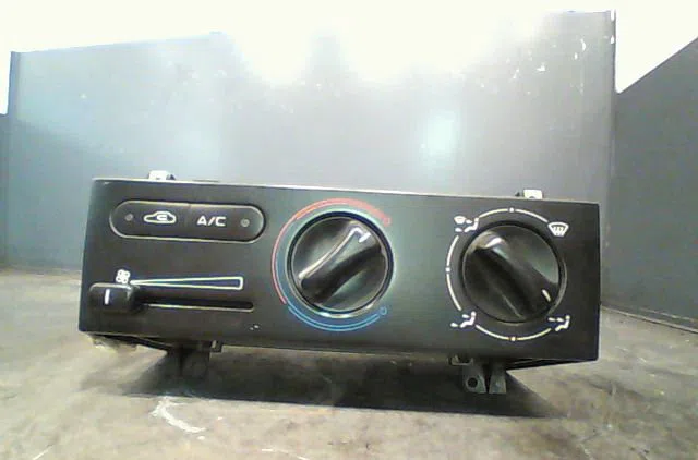 Commande de chauffage Peugeot 406 Break (8E-F) 1.9 td (1996-2004) occasion