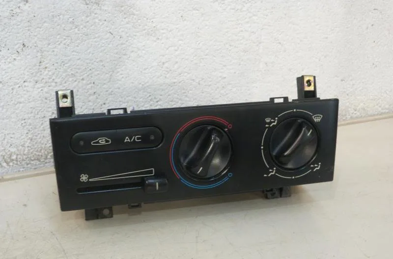 Commande de chauffage PEUGEOT 406 PHASE 1 BREAK occasion