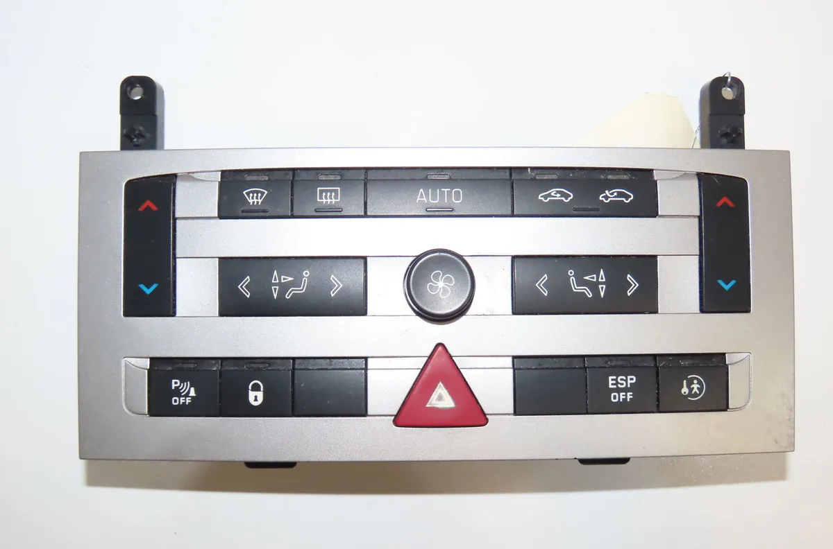 Commande de chauffage Peugeot 407 (6D_) 2.0 hdi 135 (6drhrh, 6drhre, 6drhrg, 6drhrj) (2004-2010) 4 portes occasion