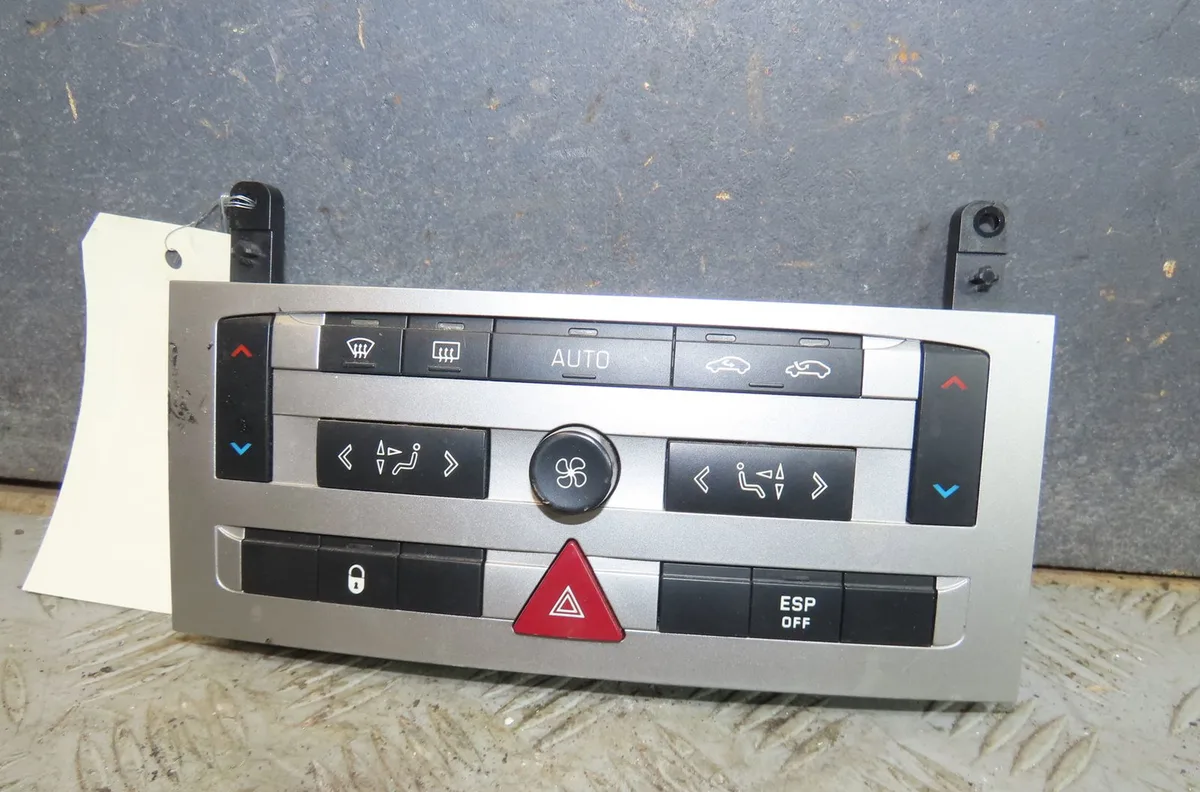 Commande de chauffage Peugeot 407 SW (6E_) 2.0 hdi 135 (2004-2010) occasion