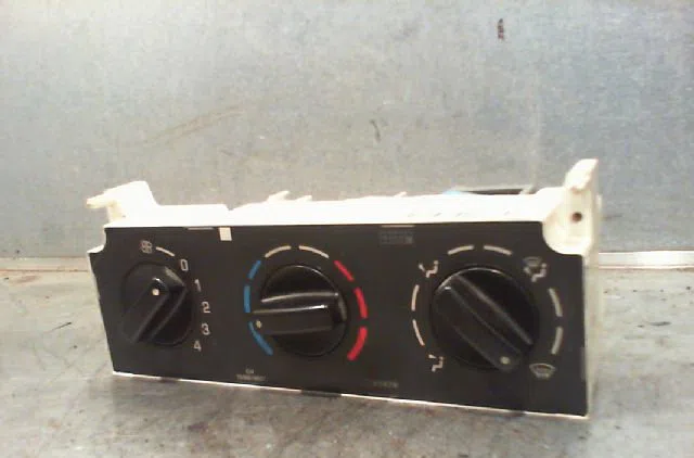 Commande de chauffage PEUGEOT PARTNER 2005 occasion