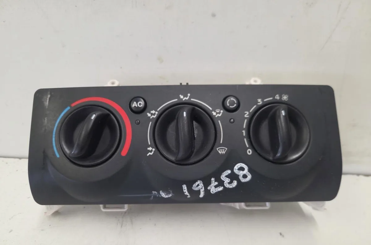 Commande de chauffage RENAULT CLIO 2 CAMPUS PHASE 1 occasion