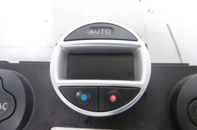 Commande de chauffage RENAULT CLIO 2010 occasion