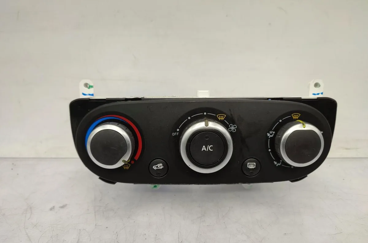 Commande de chauffage RENAULT CLIO 4 PHASE 1 BREAK occasion