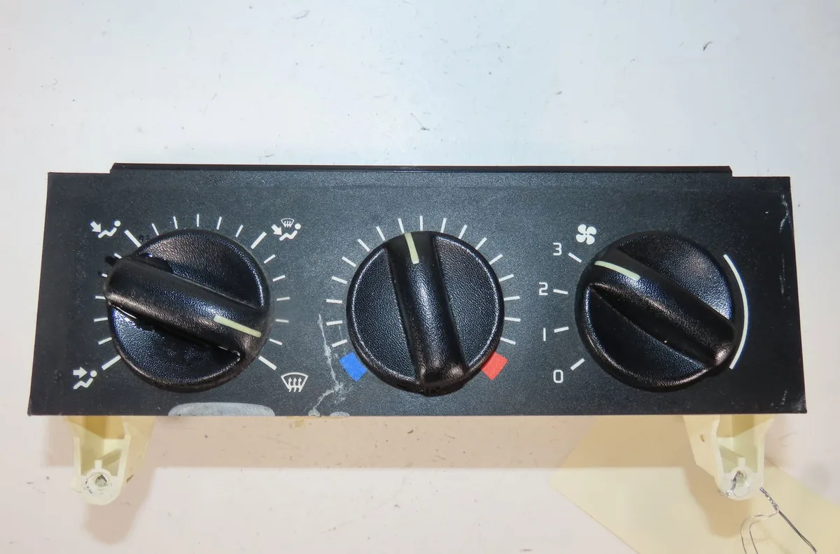 Commande de chauffage Renault CLIO I (B-C57_, 5-357_) 1.2 (5-357y, 5-357k) (1996-1998) occasion