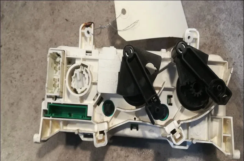 Commande de chauffage Renault CLIO II (BB_, CB_) 1.2 16v (bb05, bb0w, bb11, bb27, bb2t, bb2u, bb2v, cb05,... (2001-2016)