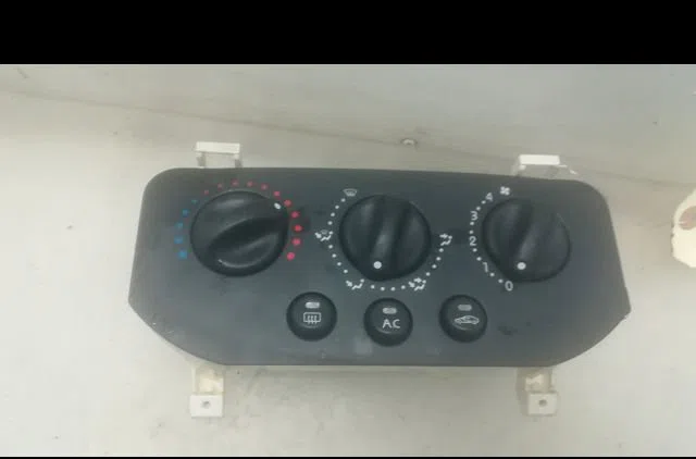 Commande de chauffage Renault CLIO II (BB_, CB_) 1.6 (b-cb0d, bb00) (1998-2005) occasion