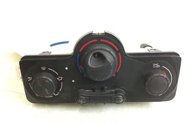 Commande de chauffage Renault CLIO III (BR0-1, CR0-1) 1.2 16v (br0p, cr0p) (2007-2014) occasion