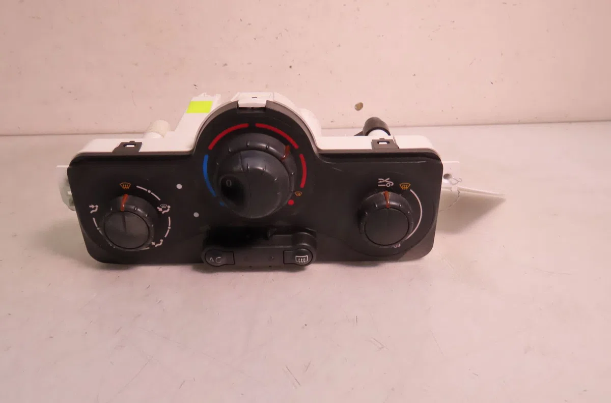 Commande de chauffage Renault CLIO III (BR0-1, CR0-1) 1.2 16v (br0p, cr0p) (2007-2014) occasion