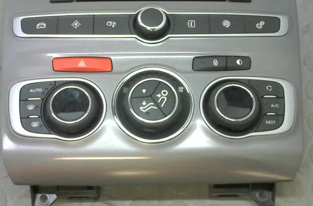 Commande de chauffage Renault CLIO III (BR0-1, CR0-1) 1.4 16v (2005-2012) occasion