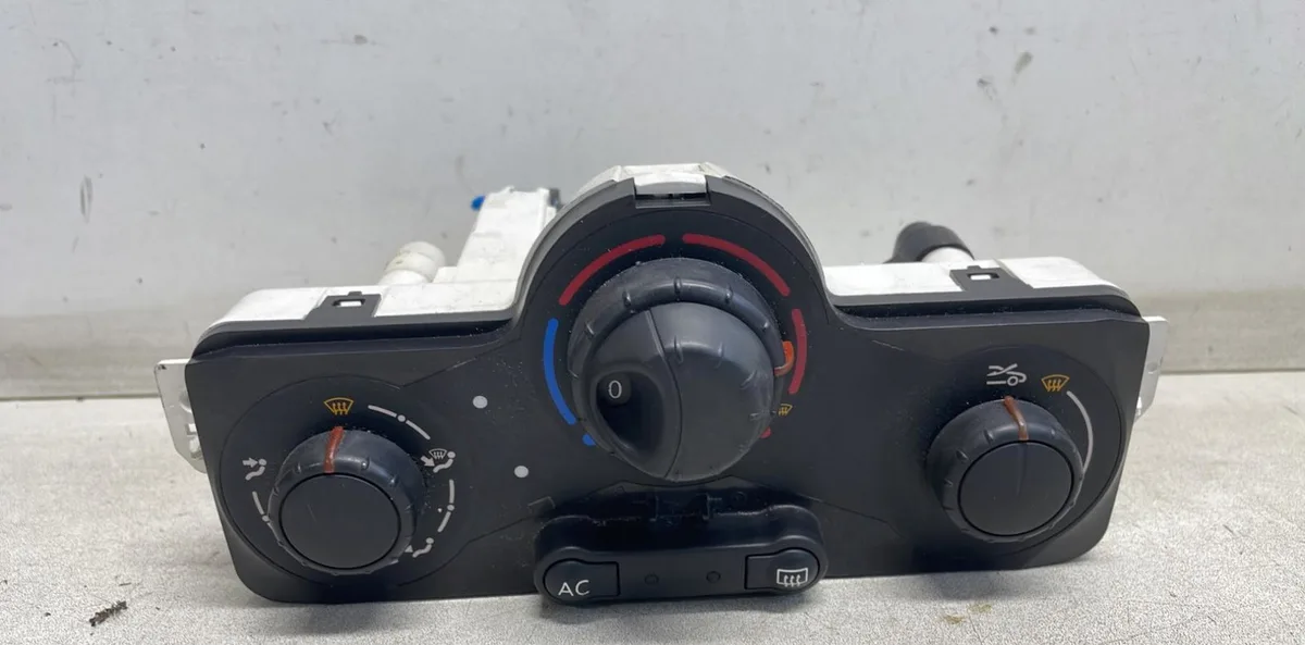 Commande de chauffage Renault CLIO III (BR0-1, CR0-1) 1.5 dci (2010-2014) 5 portes occasion