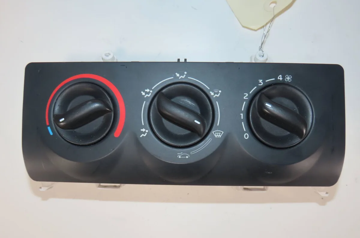 Commande de chauffage Renault CLIO III (BR0-1, CR0-1) 1.5 dci (2010-2014) occasion