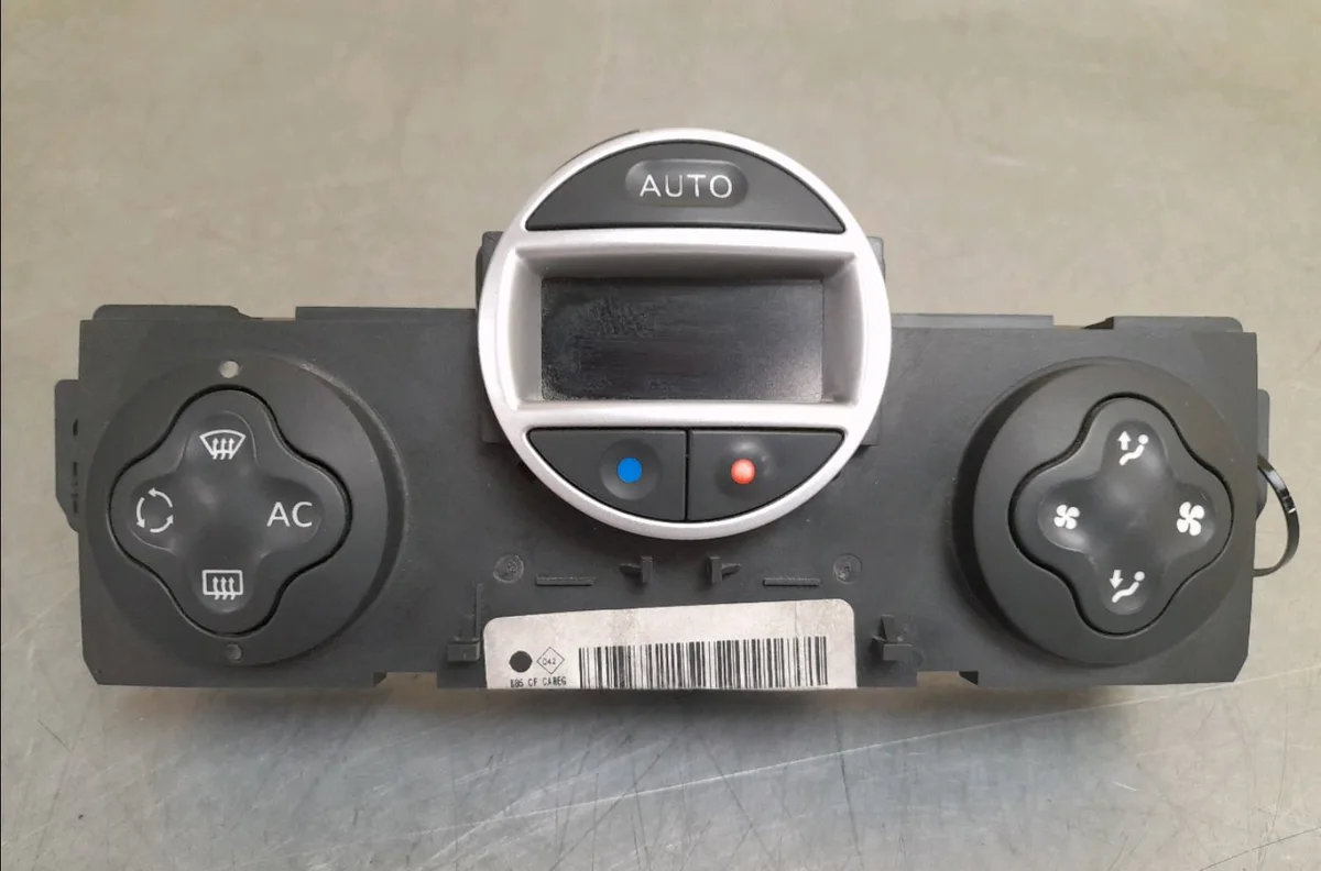 Commande de chauffage Renault CLIO III Grandtour (KR0-1_) 1.5 dci (kr0f) (2007-2012) 5 portes occasion