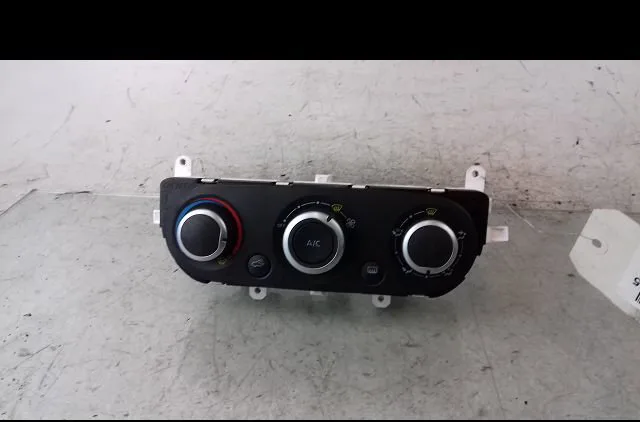 Commande de chauffage Renault CLIO IV (BH_) 0.9 tce 90 (2012) 5 portes occasion