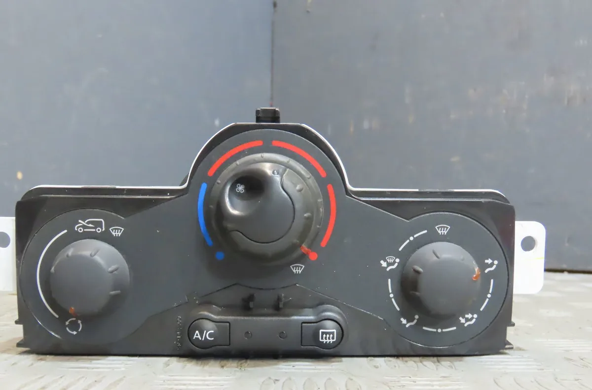 Commande de chauffage Renault KANGOO Express (FW0-1_) 1.5 dci 110 (fw06, fw12) (2013) occasion