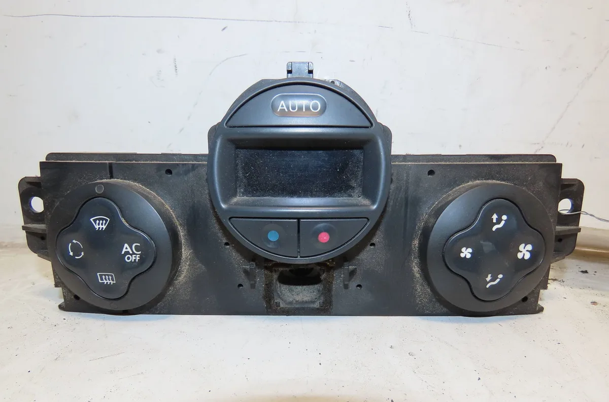 Commande de chauffage Renault KANGOO - GRAND KANGOO II (KW0-1_) 1.5 dci 85 (kw0k, kw0l, kw0b) (2008) 4 portes occasion