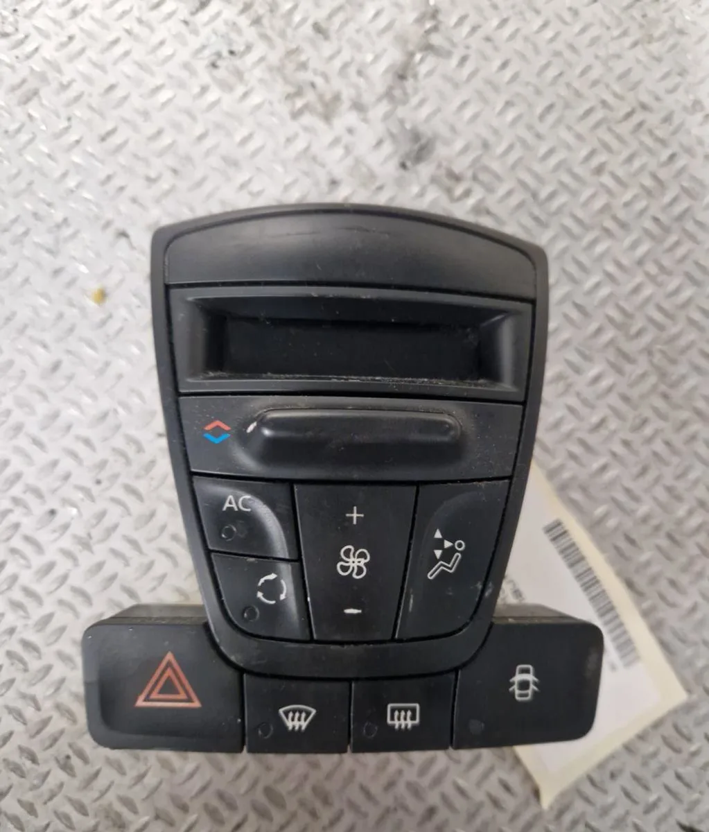 Commande de chauffage Renault LAGUNA III (BT0-1) 1.5 dci (bt00, bt0a, bt0t, bt1j) (2007-2015) 5 portes occasion