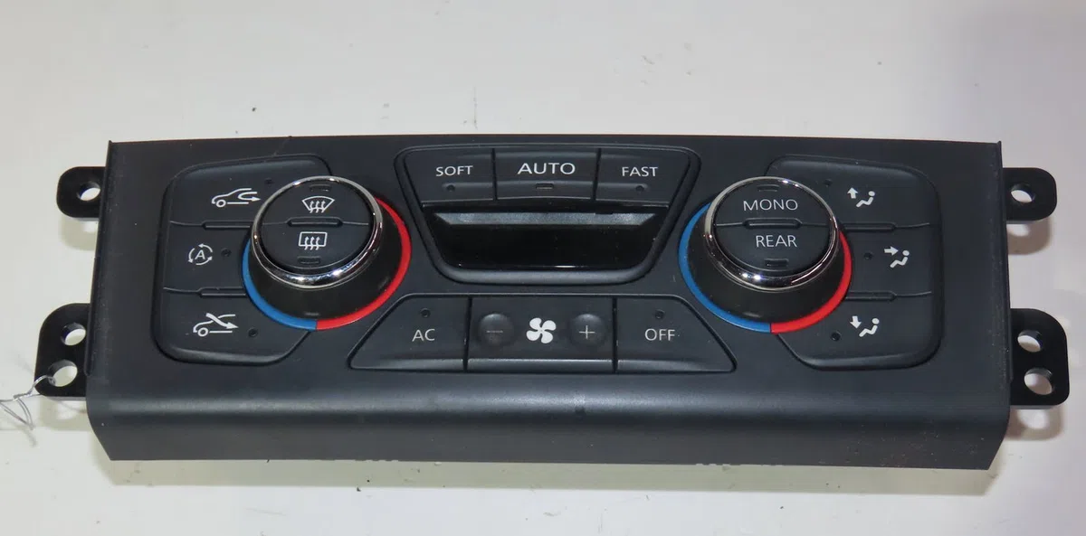 Commande de chauffage Renault LATITUDE (L70_) 2.0 dci 175 (l70y) (2011) occasion