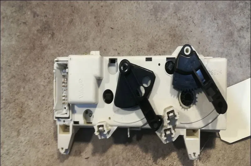 Commande de chauffage Renault MEGANE I (BA0-1_) 1.4 16v (ba0d, ba1h, ba0w, ba10) (1999-2003) occasion