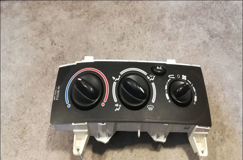 Commande de chauffage Renault MEGANE I (BA0-1_) 1.4 16v (ba0d, ba1h, ba0w, ba10) (1999-2003) occasion