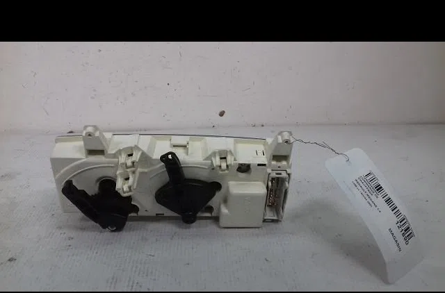 Commande de chauffage Renault MEGANE I Coupé (DA0-1_) 1.4 16v (da0d, da1h, da0w, da10) (1999-2003) occasion