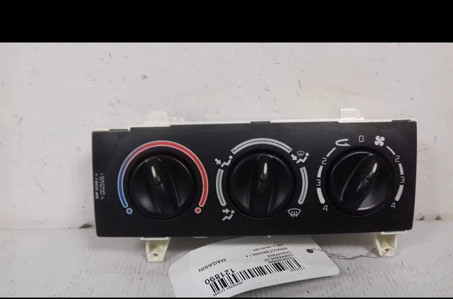 Commande de chauffage Renault MEGANE I Coupé (DA0-1_) 1.4 16v (da0d, da1h, da0w, da10) (1999-2003) occasion