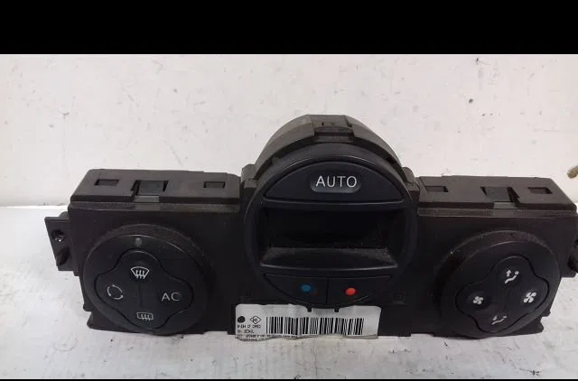 Commande de chauffage Renault MEGANE II Break (KM0-1_) 1.5 dci (km0f, km0t, km2b) (2003-2006) occasion