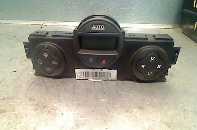 Commande de chauffage RENAULT MEGANE II Phase 1 09-2003--12-2005 occasion