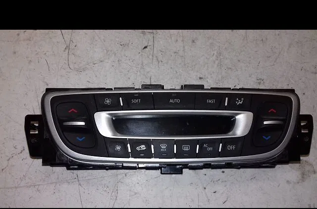 Commande de chauffage Renault MEGANE III 3-5 portes (BZ0-1_, B3_) 1.2 tce (bz2b, bz11) (2012-2015) 5 portes occasion