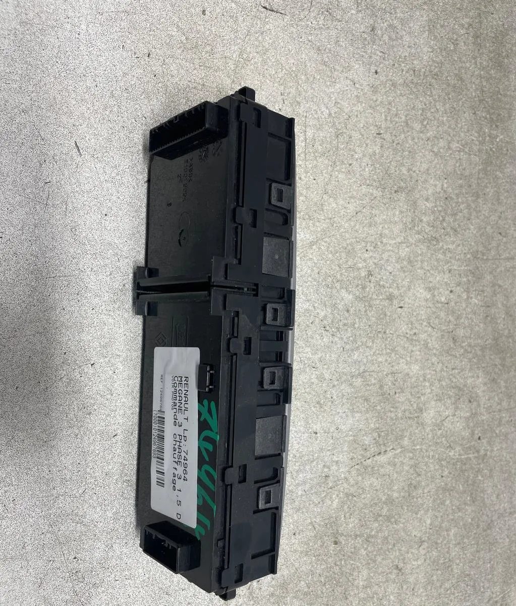 Commande de chauffage Renault MEGANE III 3-5 portes (BZ0-1_, B3_) 1.5 dci (bz09, bz0d, bz1w, bz29, bz14) (2009) 5 portes