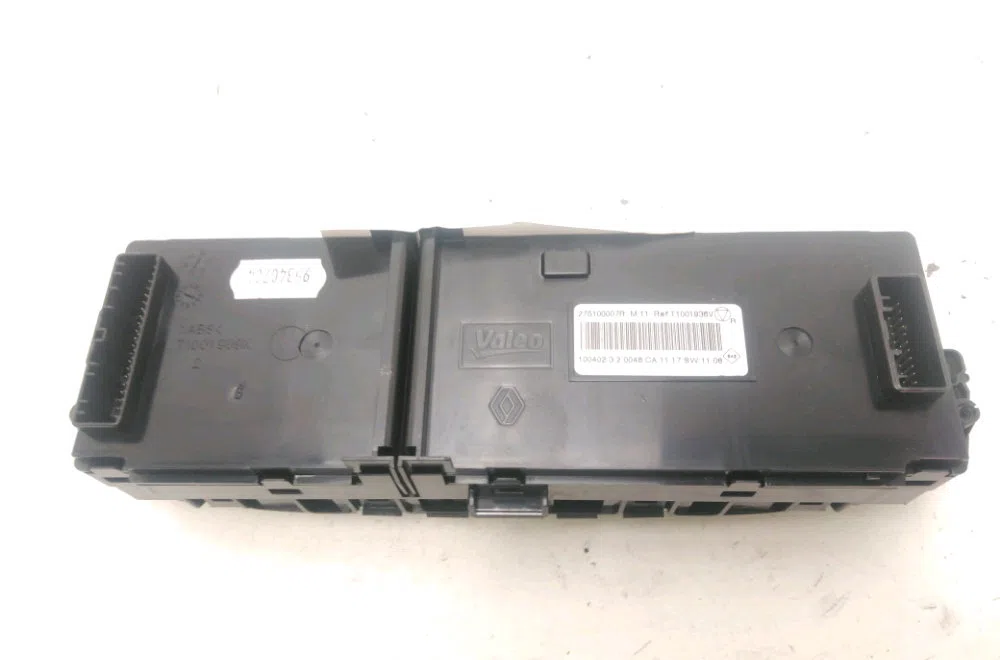 Commande de chauffage Renault MEGANE III Grandtour (KZ0-1) 1.9 dci (kz0j, kz0n, kz1s) (2009) occasion