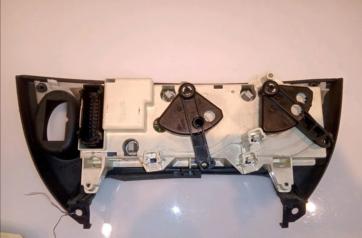 Commande de chauffage Renault MEGANE Scenic (JA0-1_) 1.9 dti (ja0n) (1997-1999) occasion