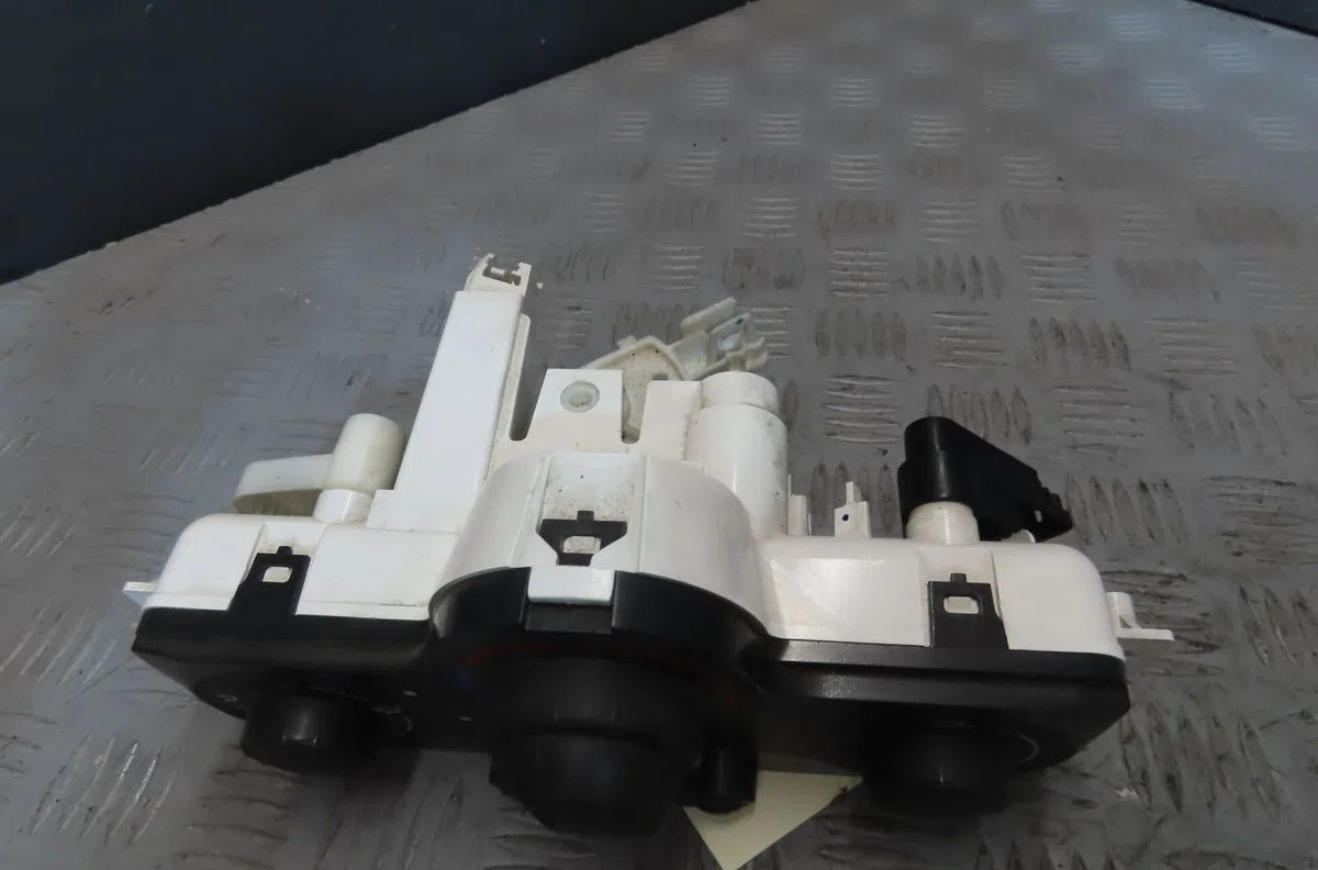 Commande de chauffage RENAULT MODUS 2010 occasion