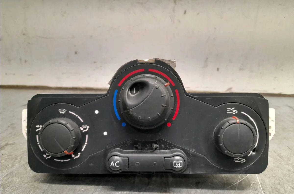 Commande de chauffage RENAULT MODUS occasion