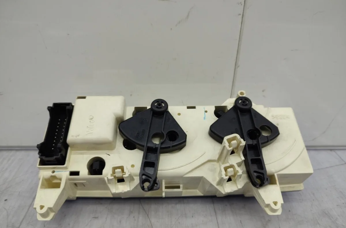Commande de chauffage RENAULT SCENIC 1 PHASE 1 occasion