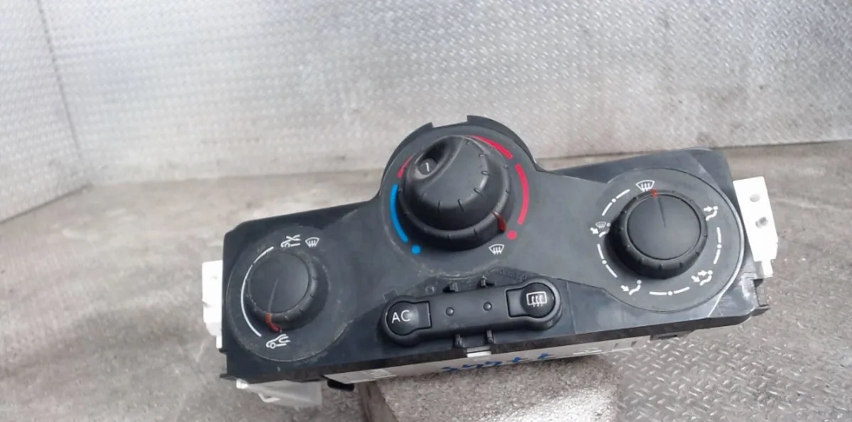 Commande de chauffage RENAULT SCENIC 2 SCENIC 2 PHASE 2 occasion