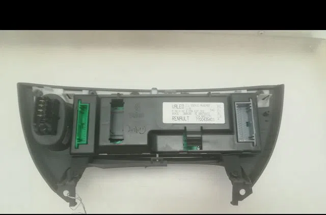Commande de chauffage Renault SCÉNIC I Monospace (JA0-1_, FA0_) 1.9 dci (ja05, ja1f) (1999-2003) 5 portes occasion