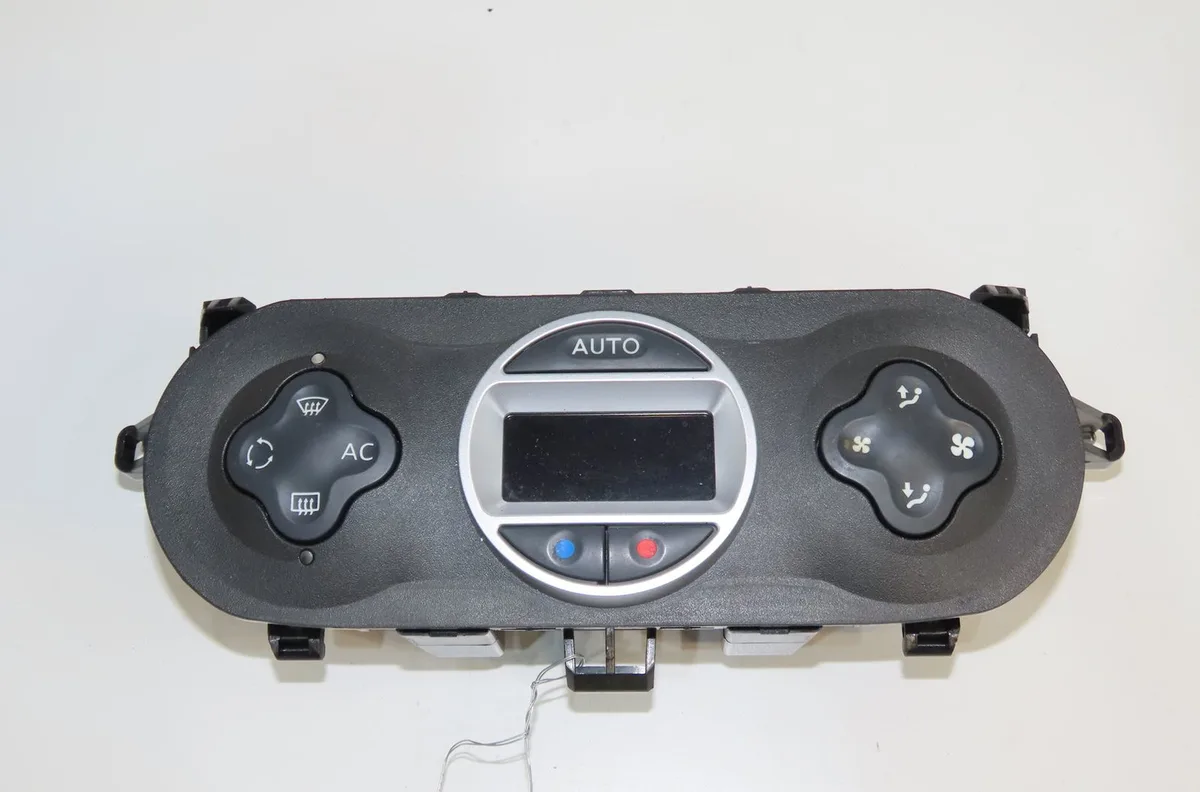 Commande de chauffage Renault TWINGO II (CN0_) 1.2 tce 100 (cn0p) (2011) occasion