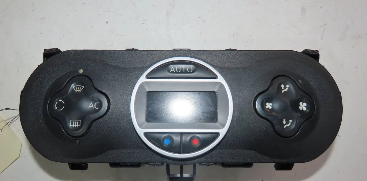 Commande de chauffage Renault TWINGO II (CN0_) 1.2 turbo (cn0c, cn0f) (2007-2014) occasion