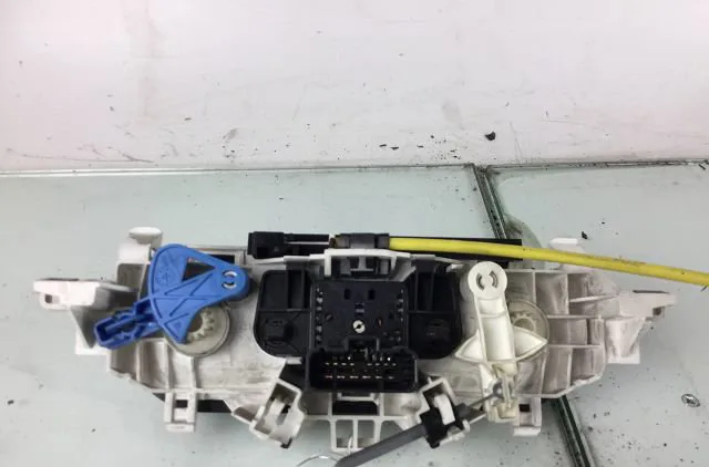 Commande de chauffage Renault TWINGO II (CN0_) 1.2 turbo (cn0c, cn0f) (2007-2014) occasion